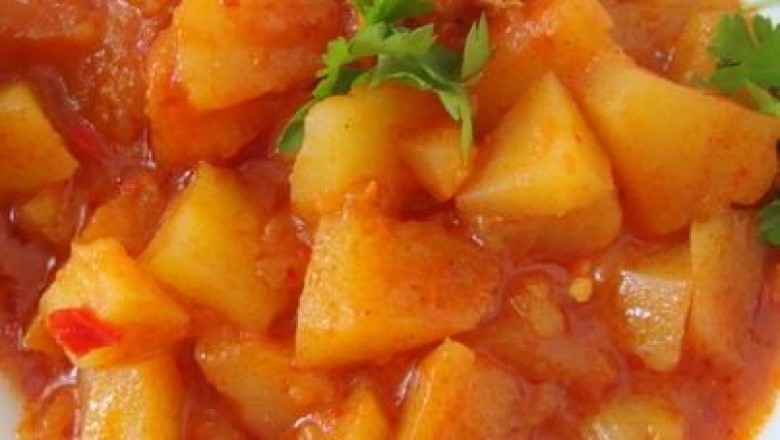 Sulu Patates Yemeği